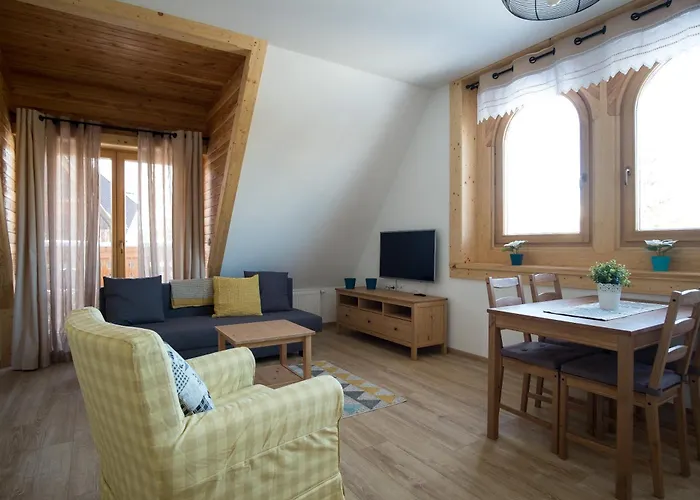 Lala I Bialy Mis זקופאנה